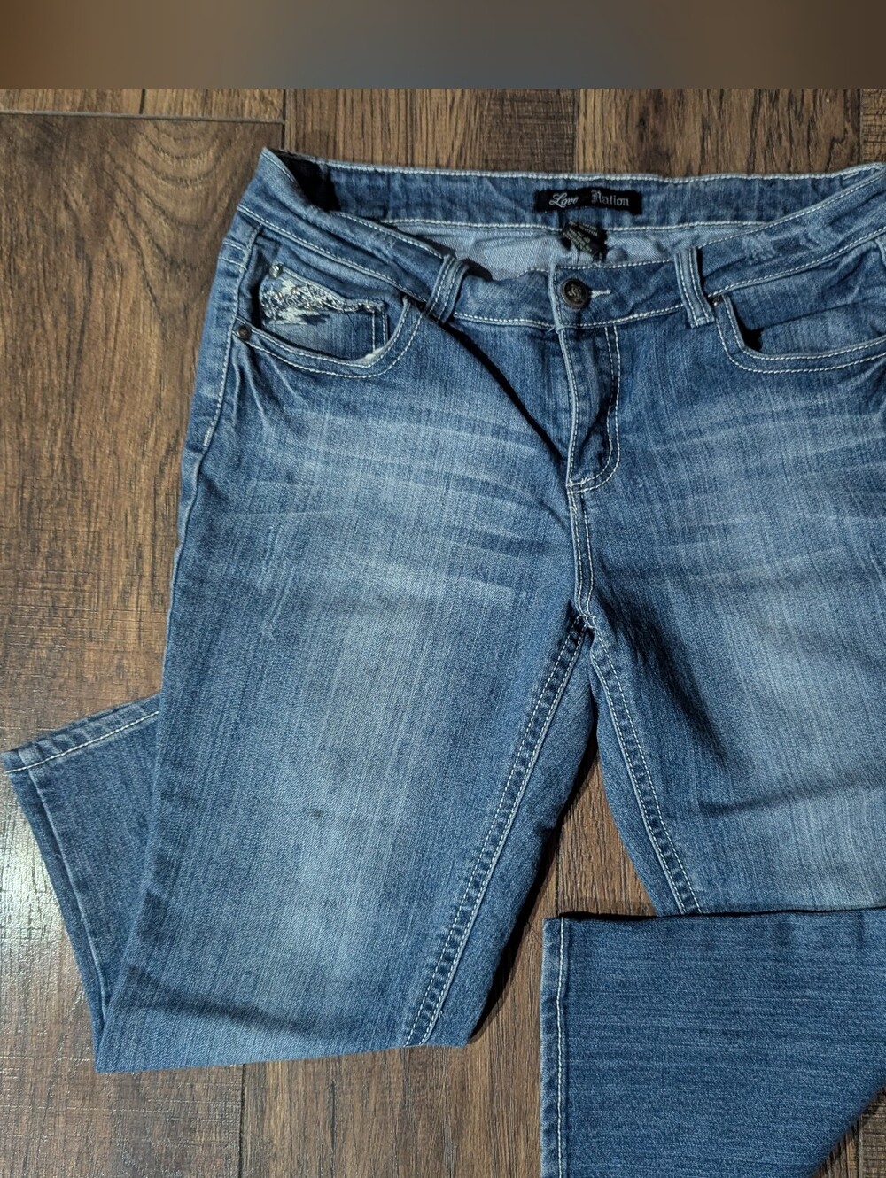 Love Nation Womens Capri Blue Jeans Size 12 Flap Bling Pockets Stretch (32X22)